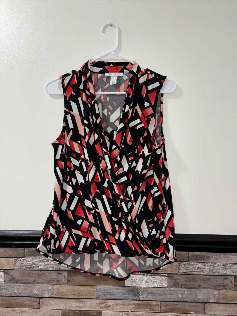 White House Black Market Sleeveless Geometric Print Blouse Size Small